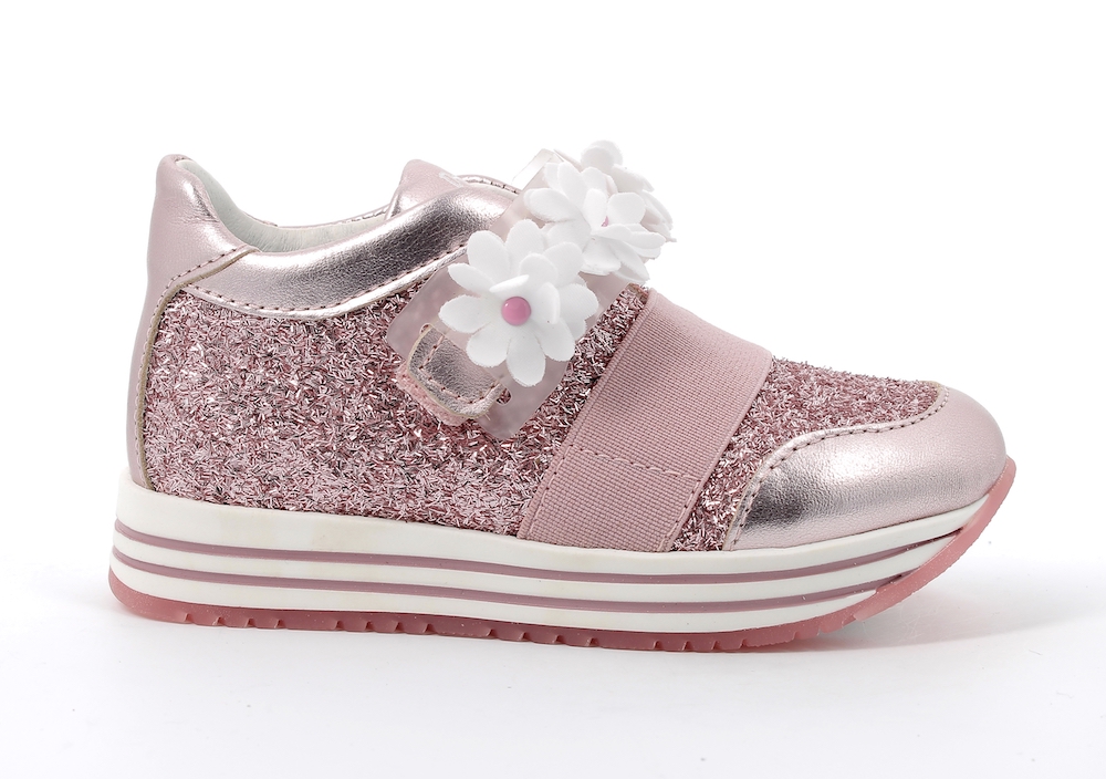 Tenisky