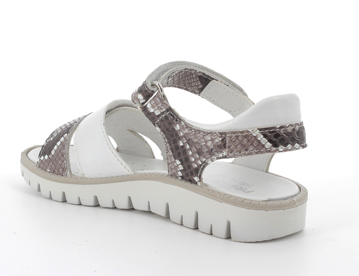 Sandály
